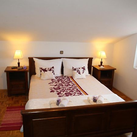 Hotel Pansion Adria Sveti Filip i Jakov Habitación foto