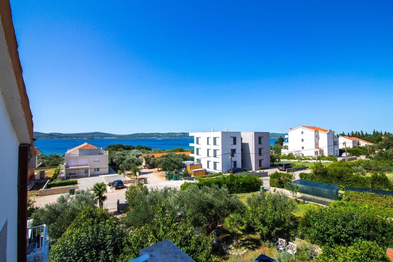 Hotel Pansion Adria Sveti Filip i Jakov Exterior foto